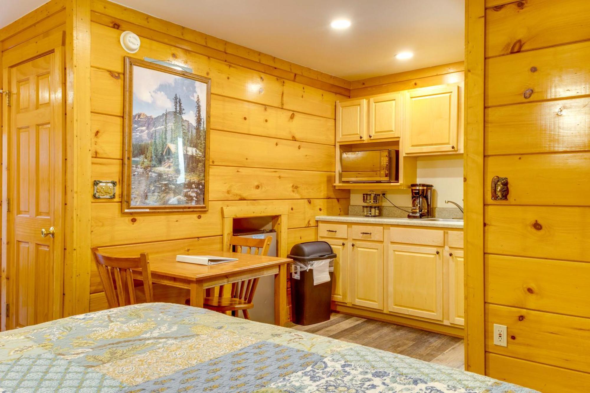Pigeon Forge Resort Studio Cabin On Dollywood Ln! ภายนอก รูปภาพ